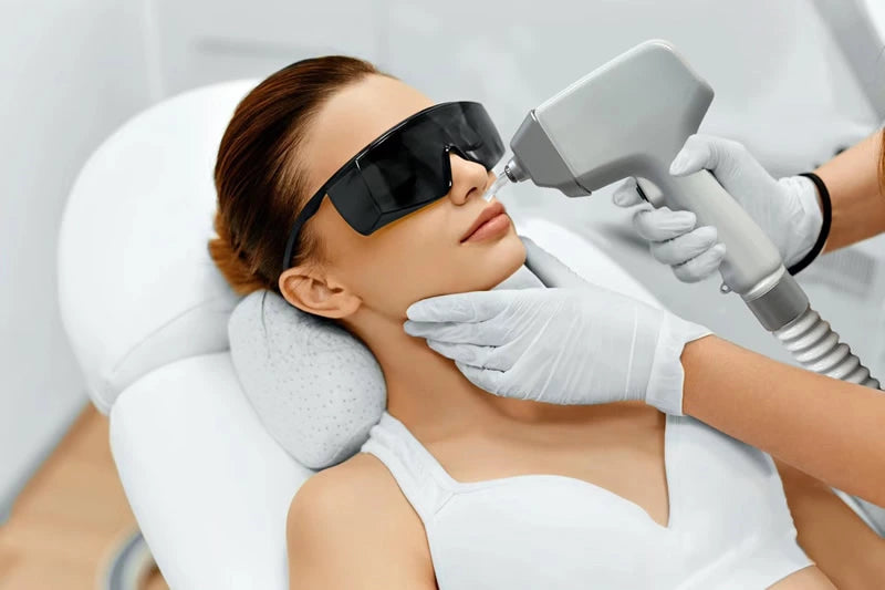 Professional Painless Diode Laser Hair Removal Machine for All Skin Tones. Omni Diode Laser Hair Removal System Treatment